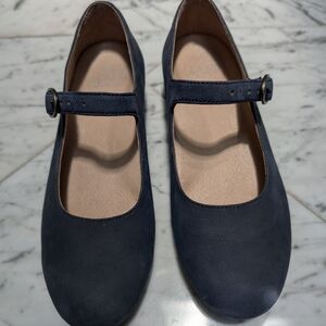 Dansko Linette blue suede Mary Janes